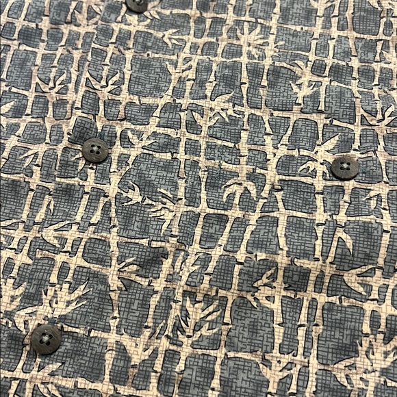 Island Shores Men's Aloha Shirt Patterned Button Down Shirt Size Small - Picture 7 of 9